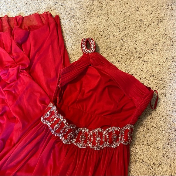 Red Floor Length Gown - Size 3 (Juniors) - Picture 5 of 6